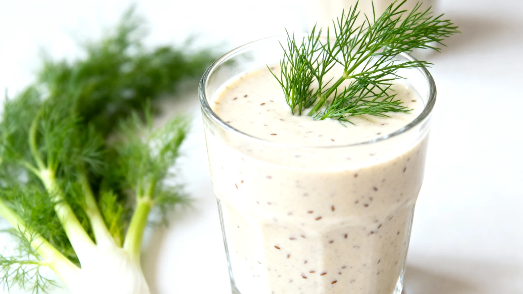 Fenchel-Kefir-Smoothie mit Leinsamen"